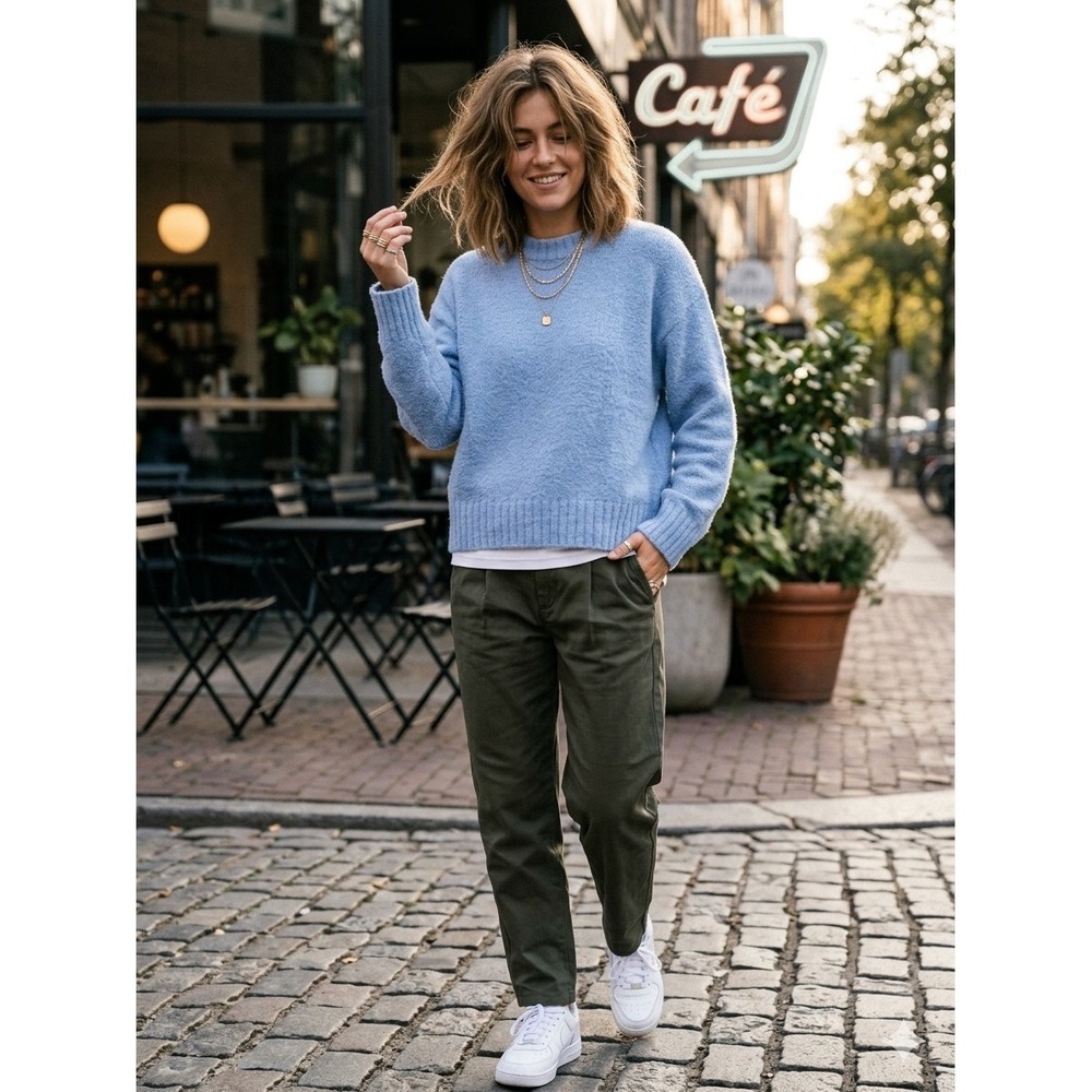 LOFT Light Blue Boucle Knit Crewneck Sweater Size M Relaxed Pullover
